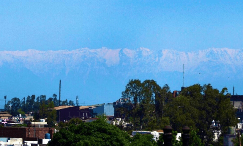 Himachals Dhauladhar range mountain becomes visible from Jalandhar in Punjab